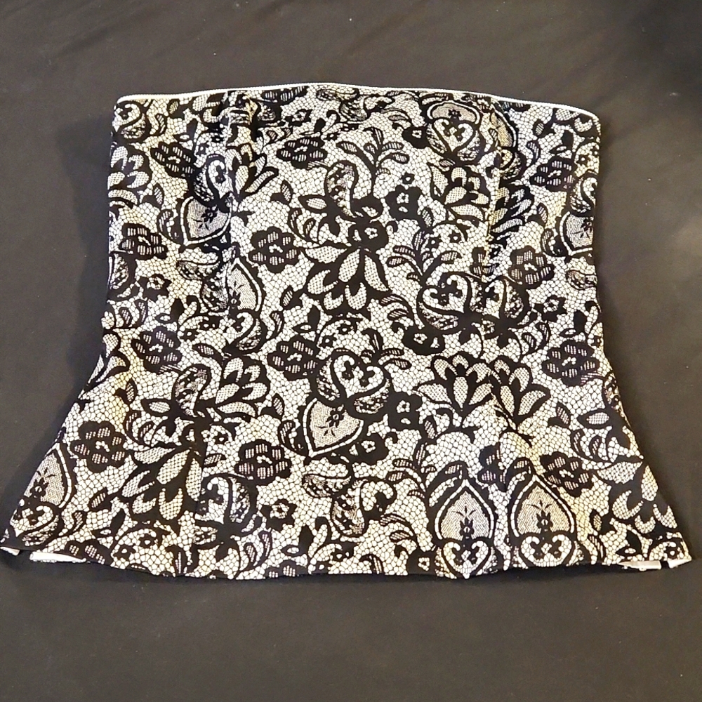 NwT Black & White Lace Print Boustier Corset Top